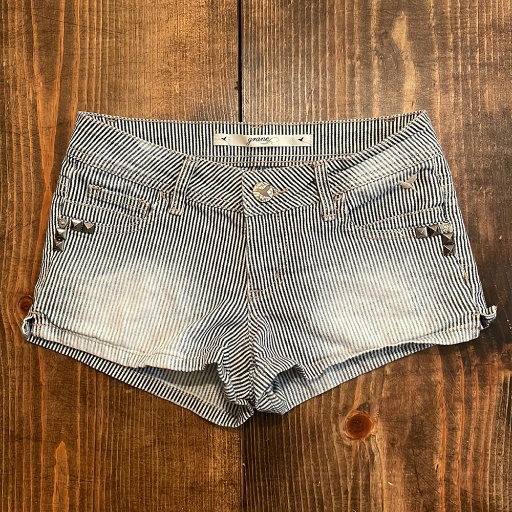 Grane Shorts